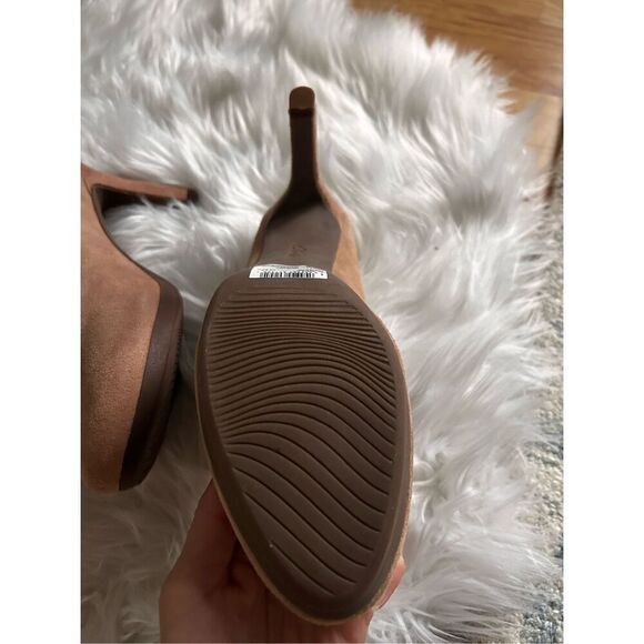 Clarks tan heels size 8.5 suede 3 inch heel comfy - Picture 3 of 6
